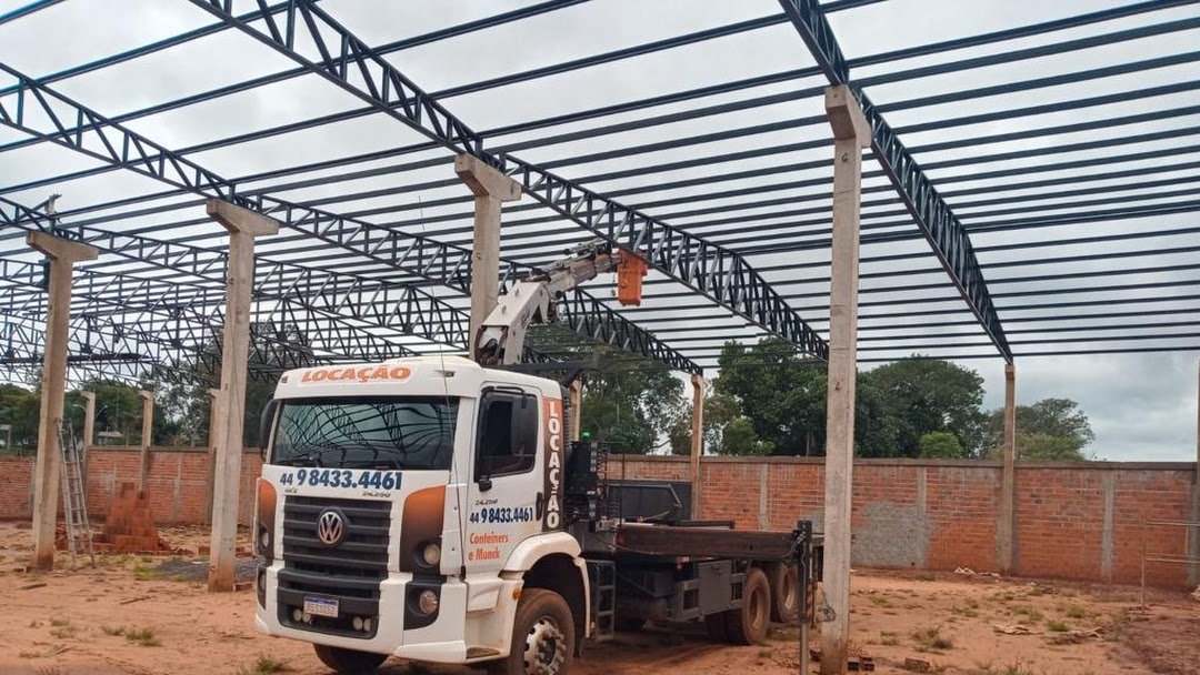 Russi Locações Munck e Containers Umuarama - Área 17 - Seu guia de empresas em São José do Rio Preto e região.